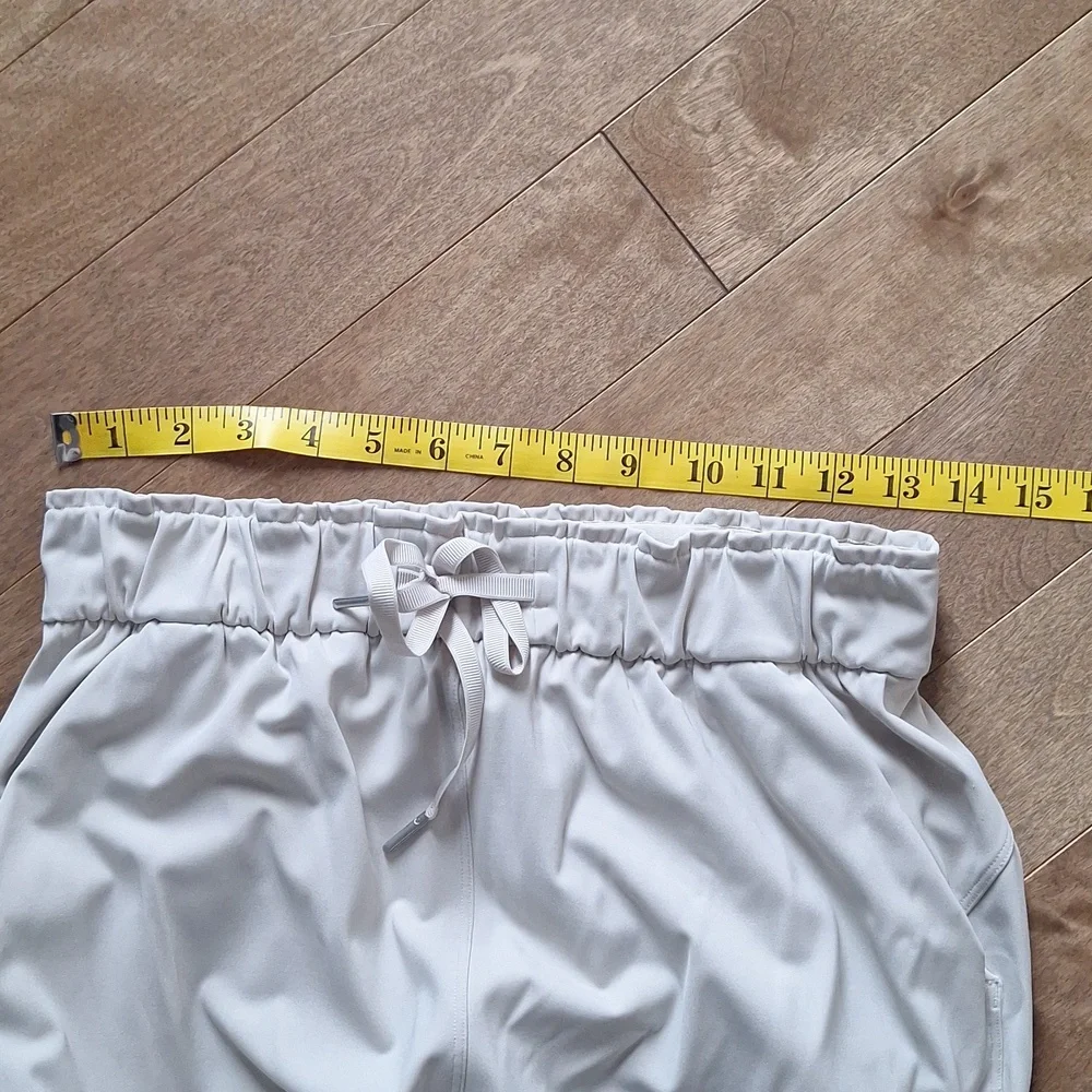 Rare Lululemon Team Canada Olympics pants - Picture 7 of 7